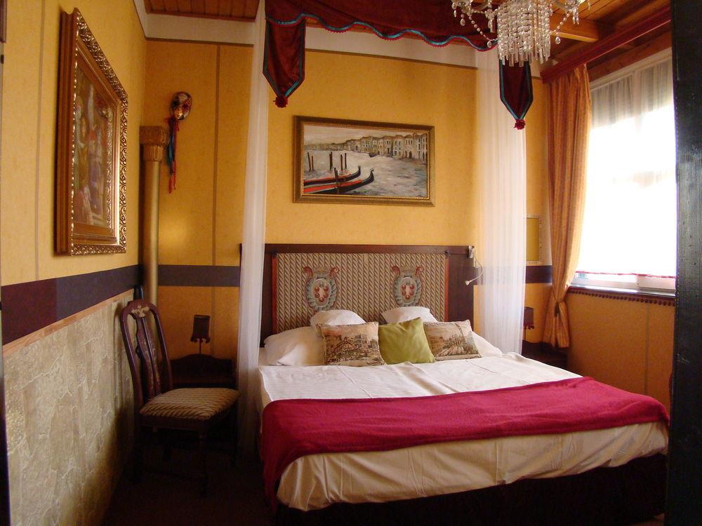 Hotel Janus Boutique & 4*